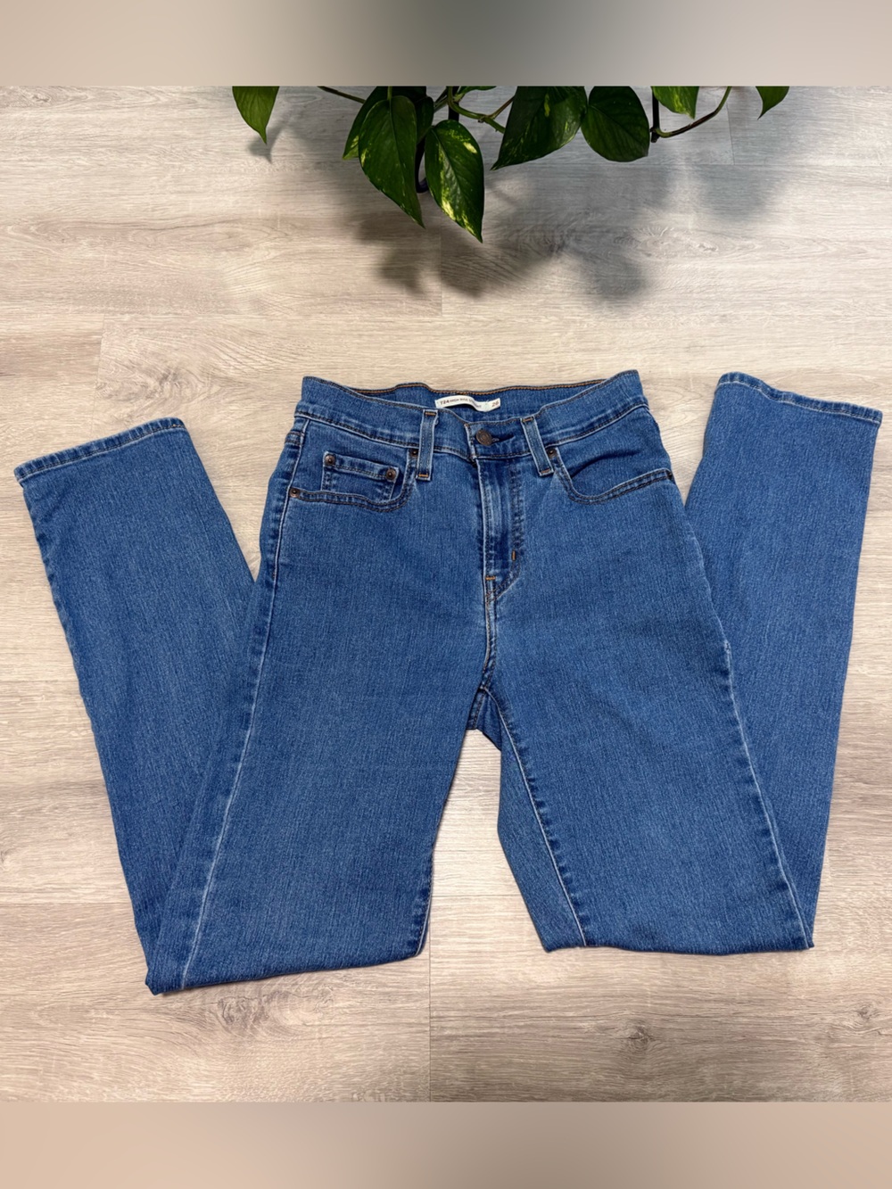 Levi's-724 High Rise Straight Jeans-Medium Wash